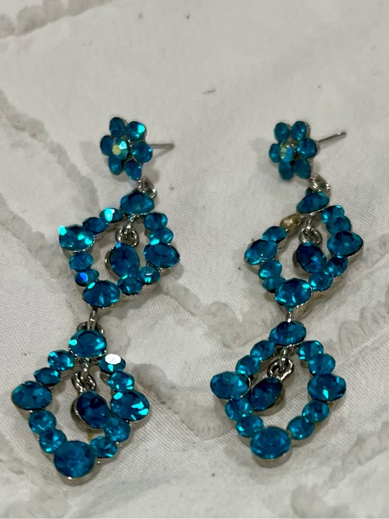 Jewelry - Blue Crystal Dangle Earrings - Elegant Women’s Jewelry